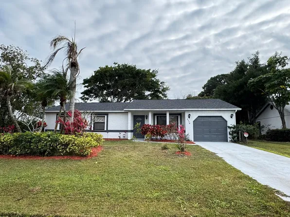 2774 SE Brevard Ave, Port Saint Lucie, FL 34952
