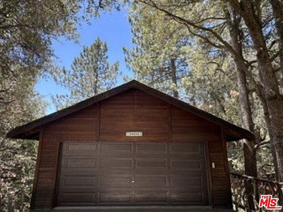 5th image of 25033 Cascade Dr