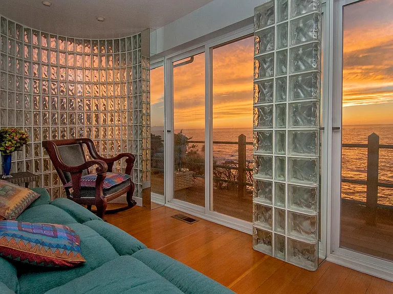 8711 Cabrillo Hwy — Photo 3