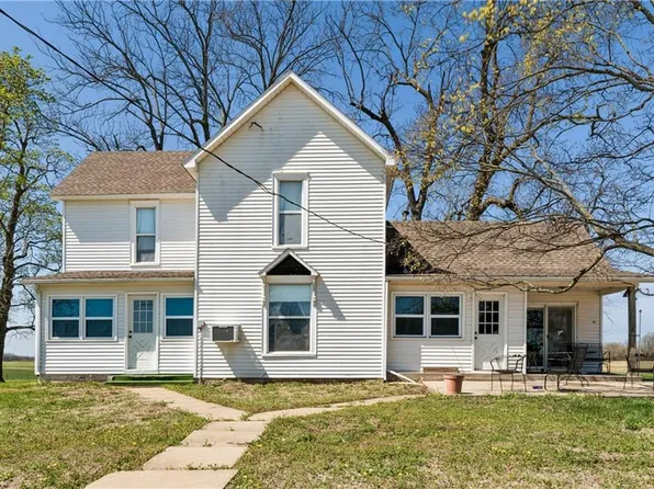 10290 W 271st St, Louisburg, KS 66053
