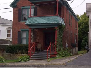 8 Main St, Rexford, NY 12148