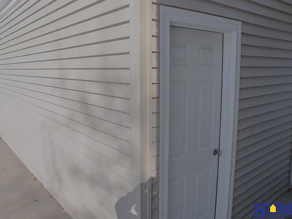 3rd image of 5542 S 42nd Street Ct