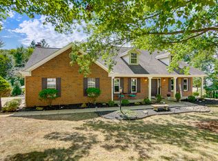 8166 N Dilcrest Cir, Florence, KY 41042