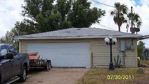 3rd image of 301 E Sagebrush St
