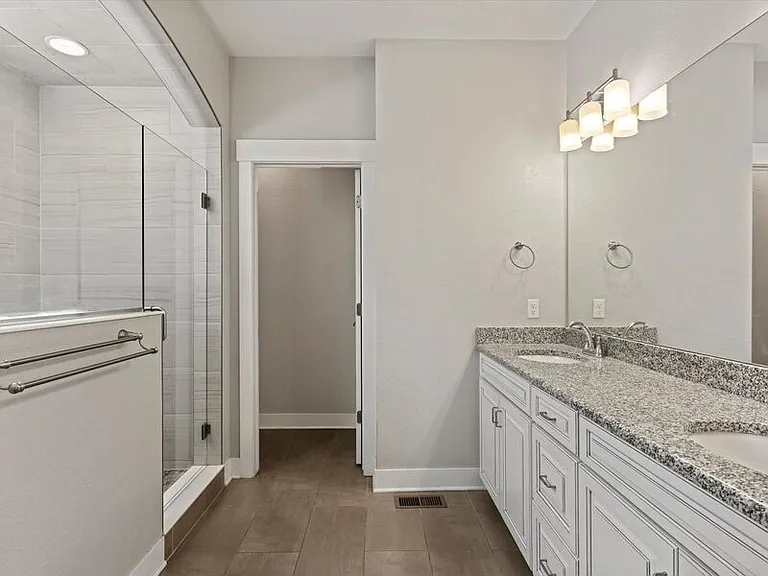 9962 E 60th Ave — Photo 12