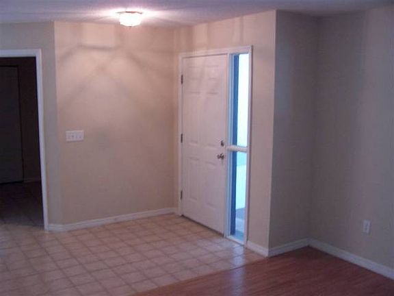 2nd image of 31 Penn Manor Ln