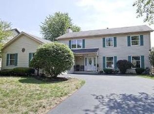 2048 Cherrywood Cir, Naperville, IL 60565