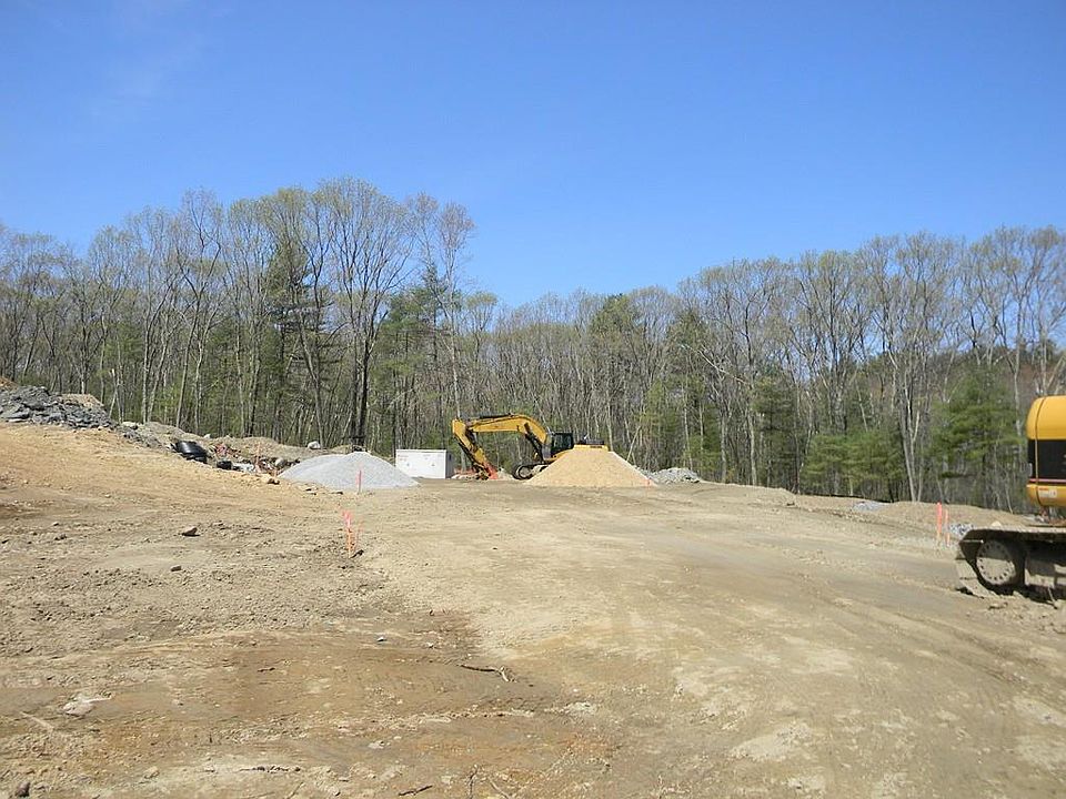 2nd image of 3 Veterans Way