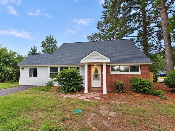 1801 S Lakeland Dr, Norfolk, VA 23518
