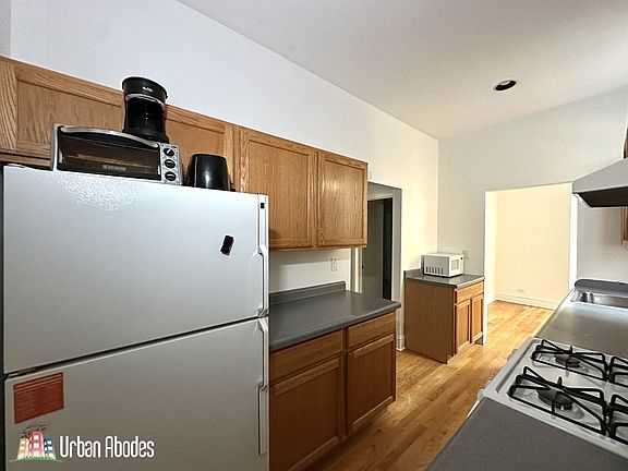 3rd image of 1358 N Bosworth Ave #K05j