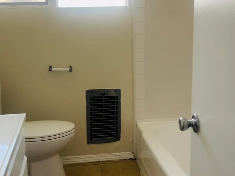 319 S Mariposa Ave #1 — Photo 16