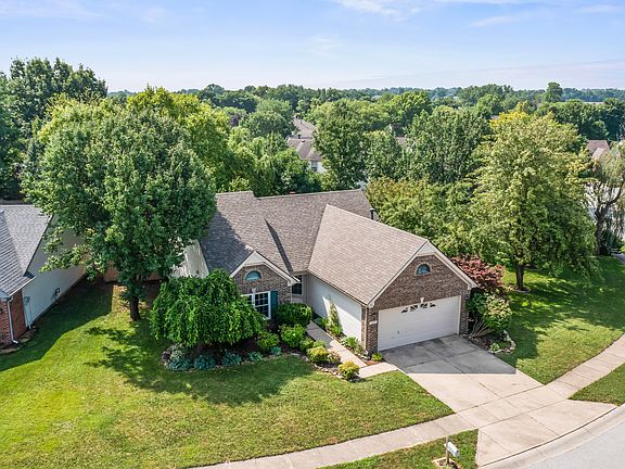 2nd image of 323 Lake Ridge Ln