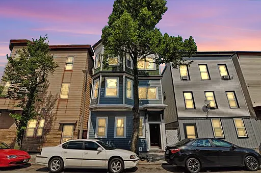 Photo 1 of 9 - 194 Marion St #1B - Boston, MA Primary Photo - 194 Marion St #1B