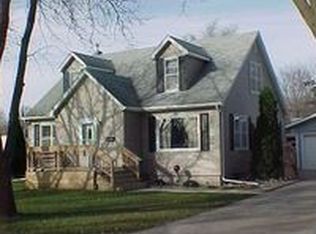 214 7th Ave SW, Waverly, IA 50677