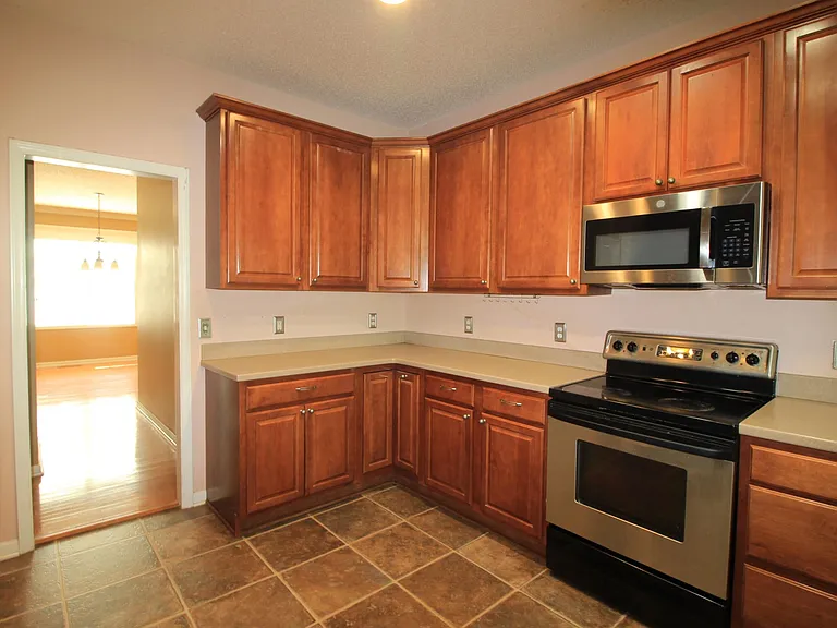 3117 Cregler Dr — Photo 9