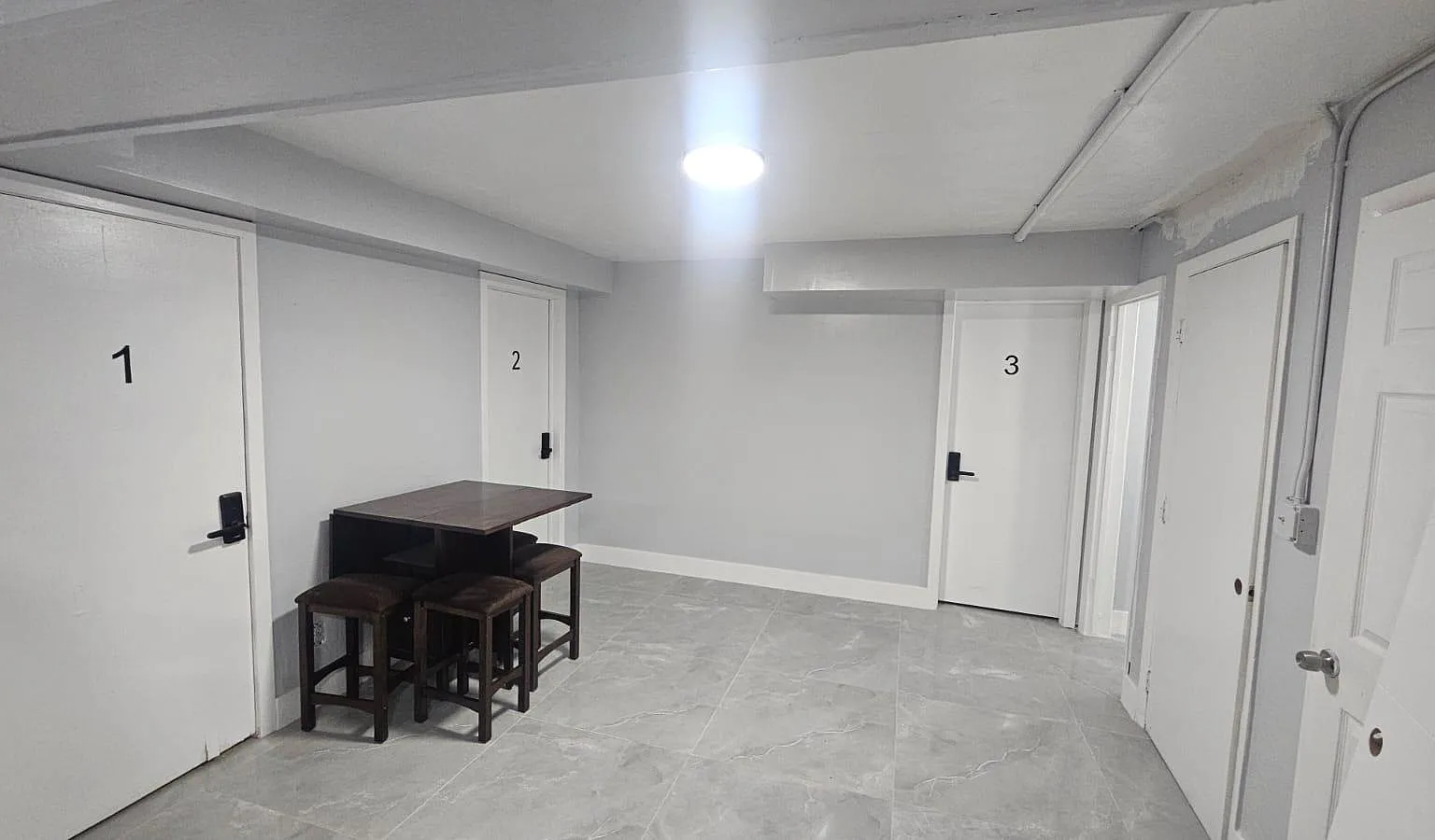 4 bed, 2.0 bath, 2000 sqft, $1,455 — Photo 3