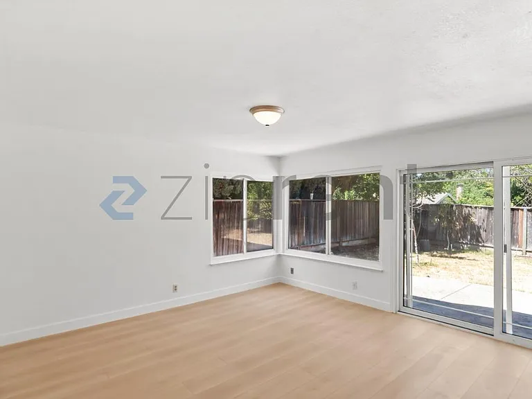 6944 Heaton Moor Dr — Photo 10