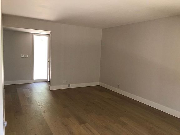 3rd image of 762 Gale Dr