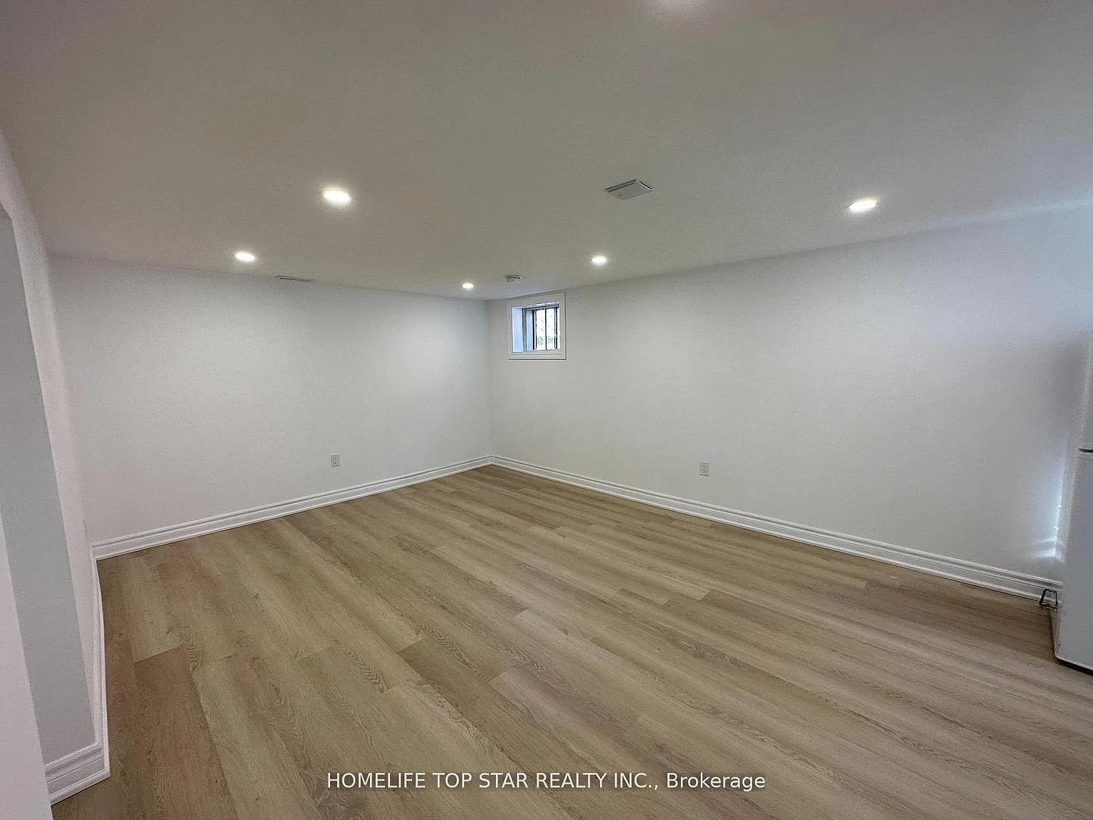 Studio, $1,250 — Photo 2
