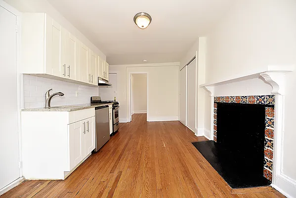 Rented by Buchbinder & Warren | media 11