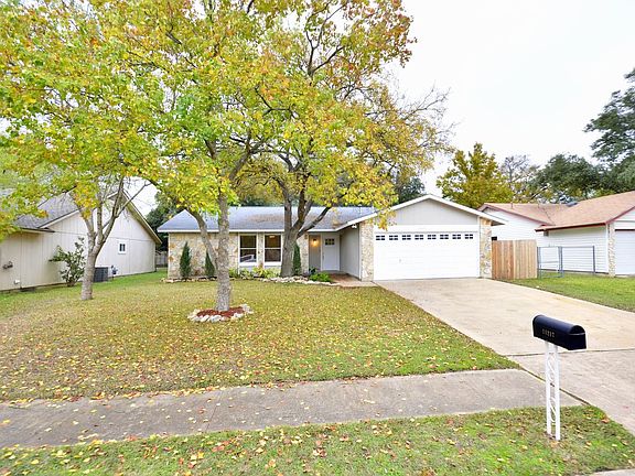 2nd image of 11217 Iron Oak Trl