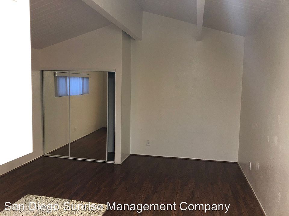 2nd image of 2037 Garnet Ave #8302812