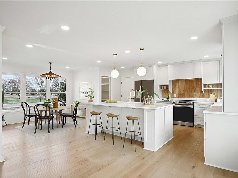 1st image of 414 Winwood Dr