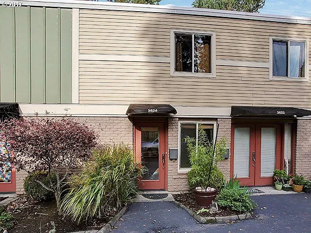 3624 SW Multnomah Blvd photo 1