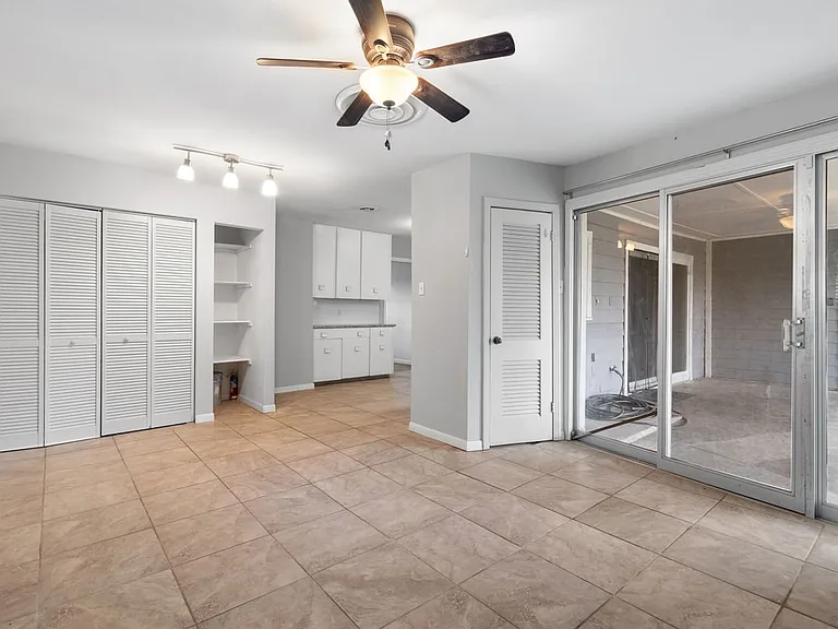 311 Karen Ln #A — Photo 9