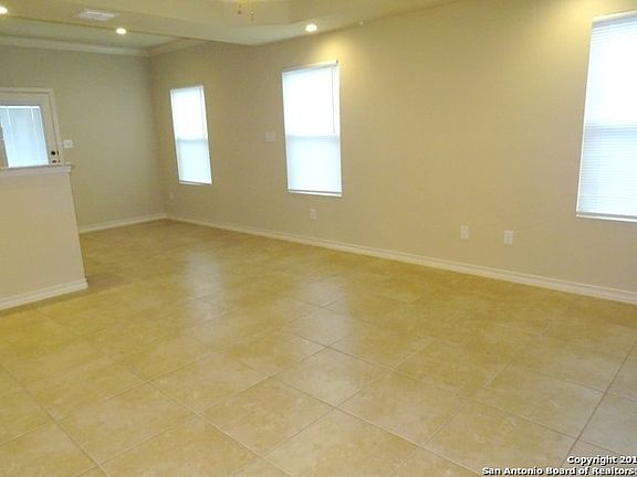 2nd image of 7018 Lakeview Dr #101