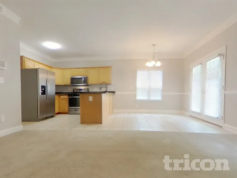 204 Cole Ct — Photo 4