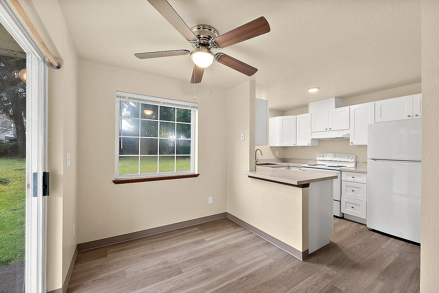 2 bed, 975 sqft, $1,800 — Photo 4