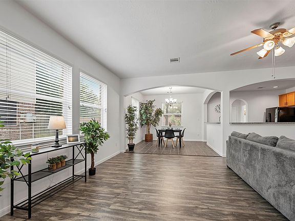 4th image of 10519 Day Trail Ln