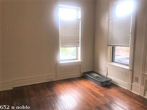 5th image of 652 N Noble St #1028