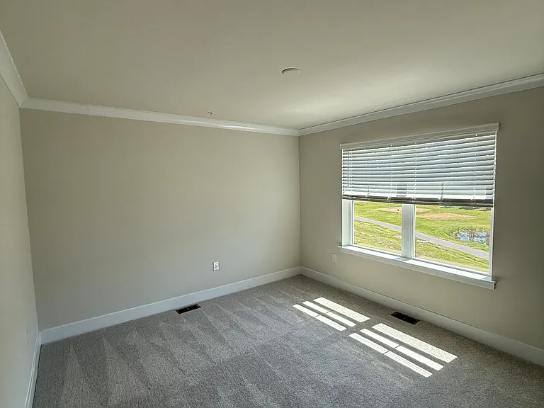 2110 Winterberry Ln — Photo 9