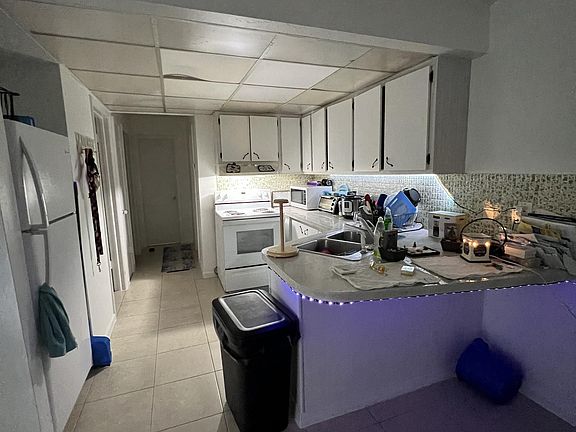 3rd image of 710 Karlov St #29