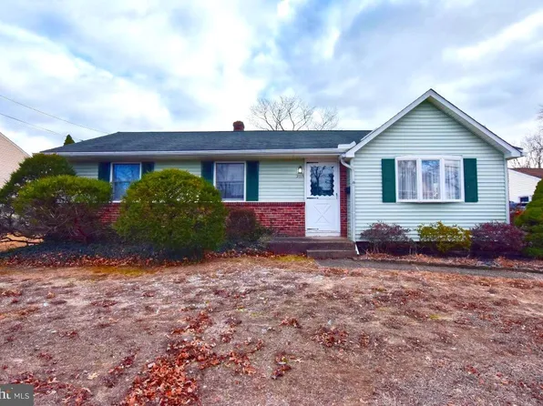 2103 Brandeis Ave, Cinnaminson, NJ 08077