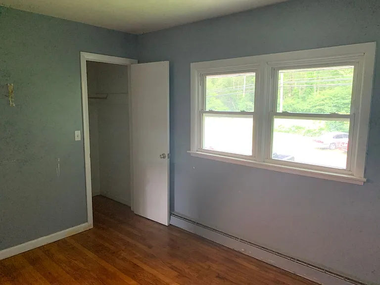 844 Exeter Rd — Photo 15