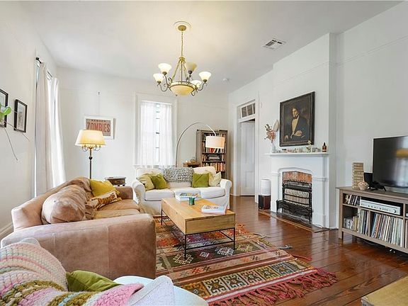 4th image of 313 Olivier St