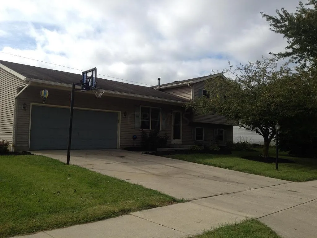 180 Leawood Dr photo 1