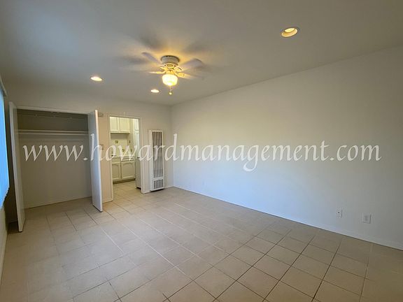 5th image of 574 Grand Blvd #1