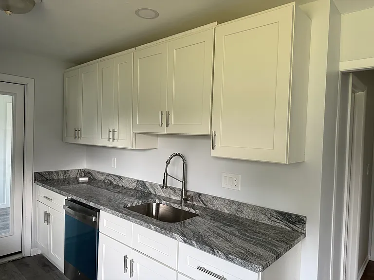 Cherry Hill Dr — Photo 4