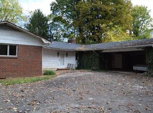 211 Brunswick Dr, Waynesville, NC 28786