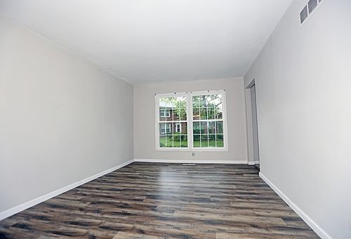 4th image of 658 Broadmoor Dr