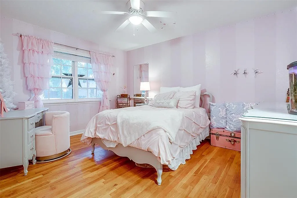 1317 Killian Drive — Photo 1