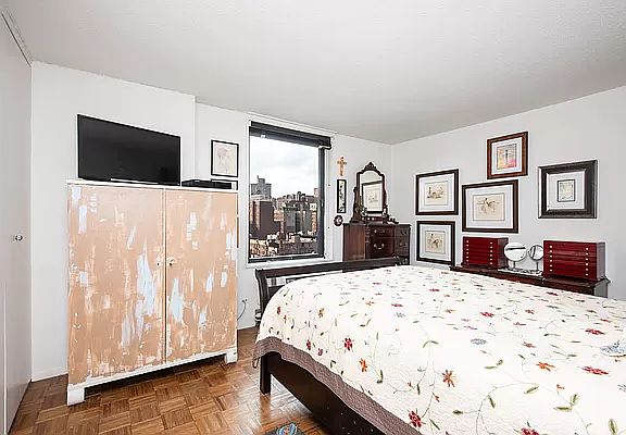 4th image of 1619 3rd Ave APT 12D