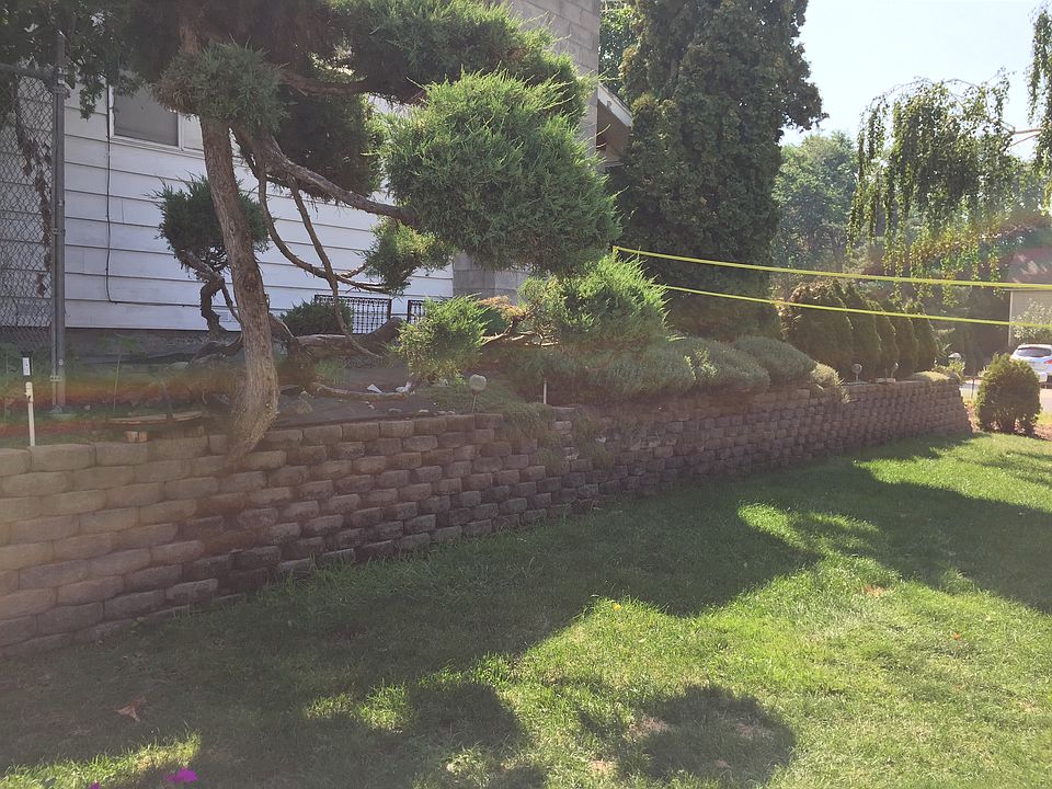 2nd image of 406 N Navarre St
