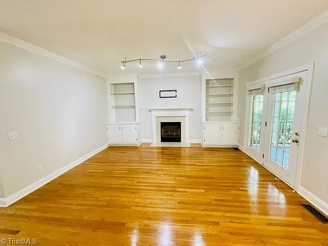 104 Castleton Pl — Photo 10