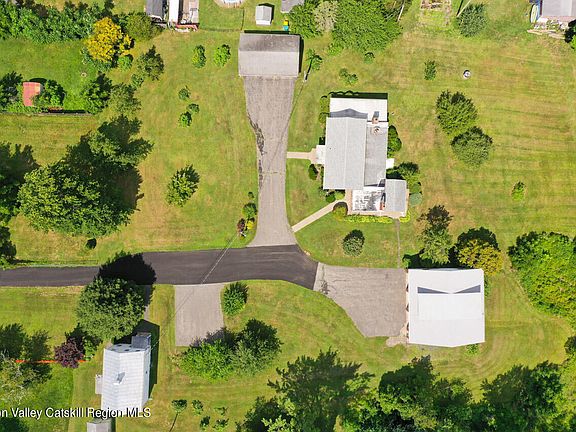 2nd image of 250 Depoala Lane