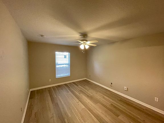 5th image of 5401 Rose Ave